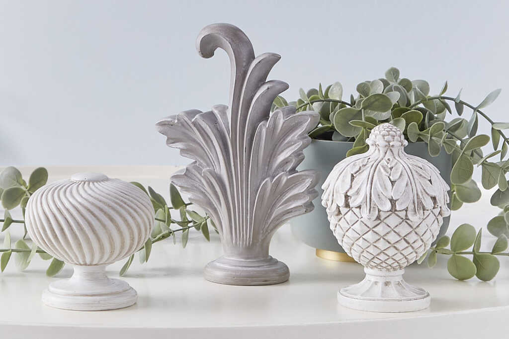 Ashbridge 45mm Botanical Pole Set Parchment White 150cm