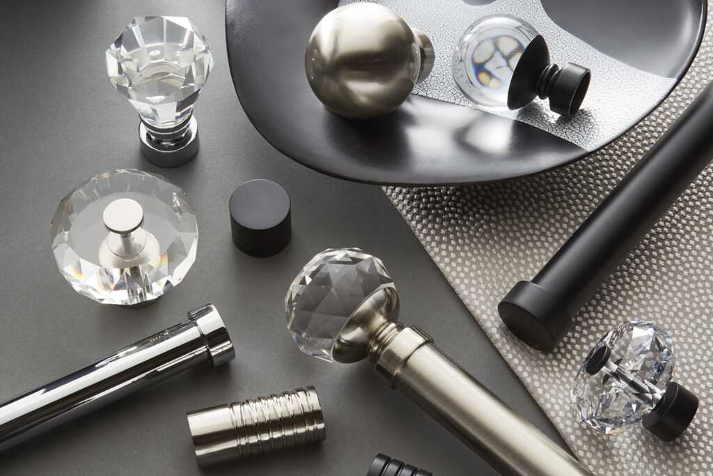 Neo 28mm Faceted Ellipse Eyelet Pole Chrome 180cm